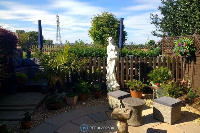 Room   Arnold Way, Bosham, Chichester photo 2
