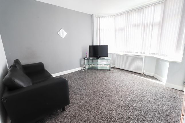 Flat 2, 40, Purefoy Road, Coventry photo 3