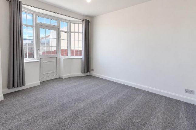 Kingsley avenue, Middlesex photo 5
