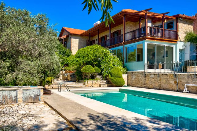 Villa for sale in Vouni, Limassol, Cyprus