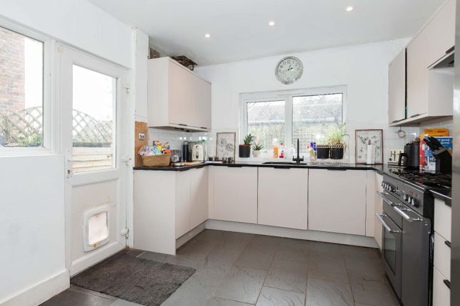38, Leighton Road, Hove photo 3