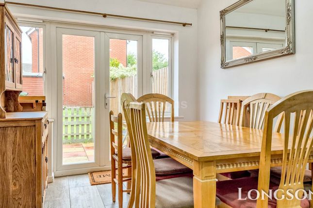 7, Lee Warner Road, Swaffham photo 4
