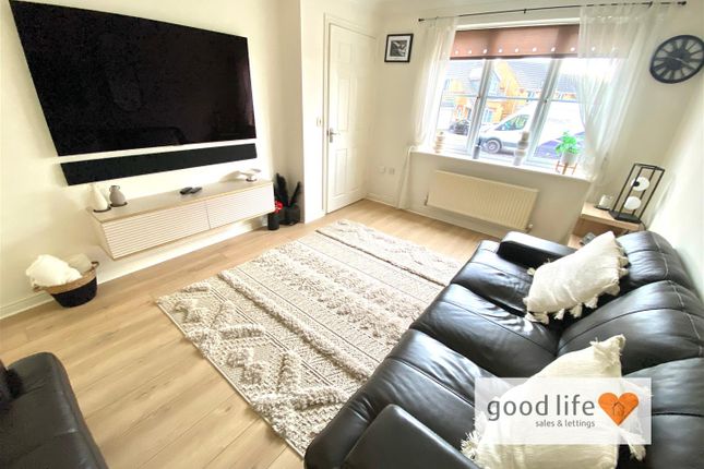 4, Hevingham Close, Sunderland photo 5