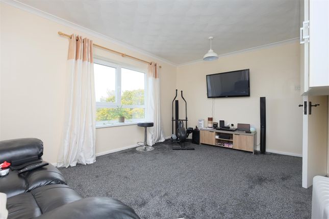 Flat for sale in Cleeve Lodge Close, Downend, Bristol