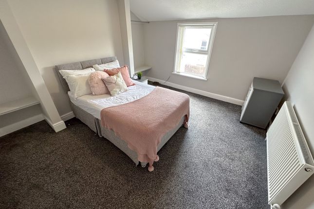 Thumbnail Room to rent in Cecil Road, Seaforth, Liverpool