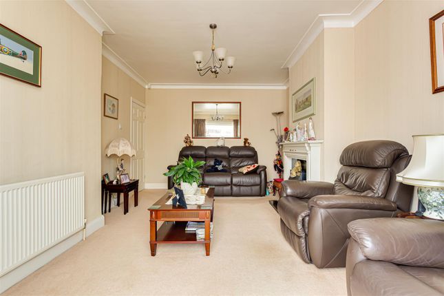28, Palmersfield Road, Banstead photo 3