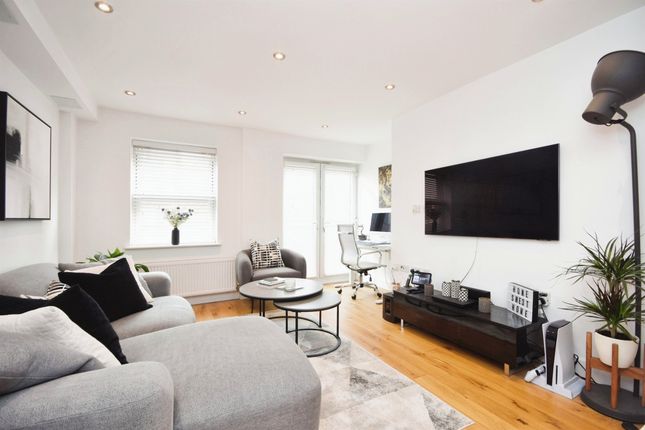 Thumbnail Flat for sale in Fairfield Road, Brentwood