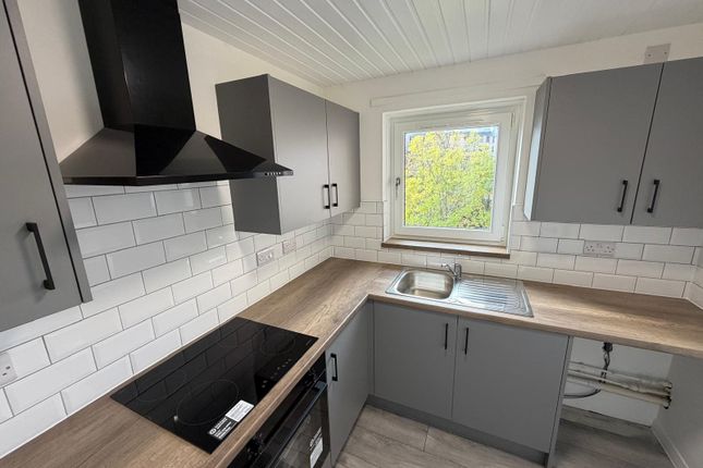 63, Clepington Court, Dundee photo 3