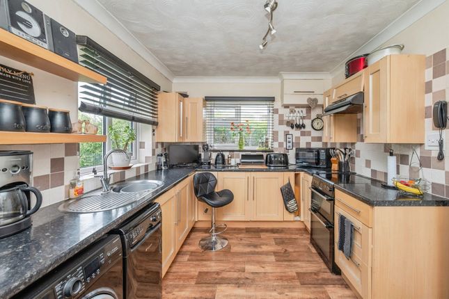 26, Banningham Road, Norwich photo 3