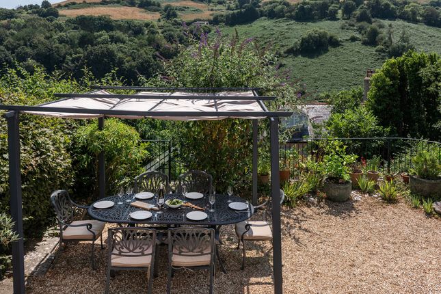 6, Thurlestone Gardens, Dartmouth, Devon photo 4