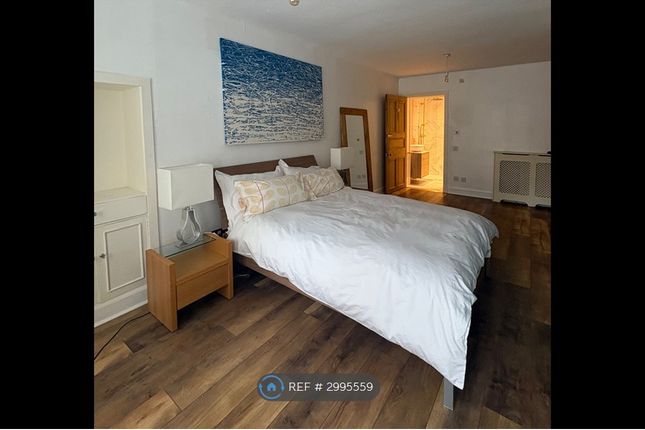A Loudon Terrace, Glasgow photo 3