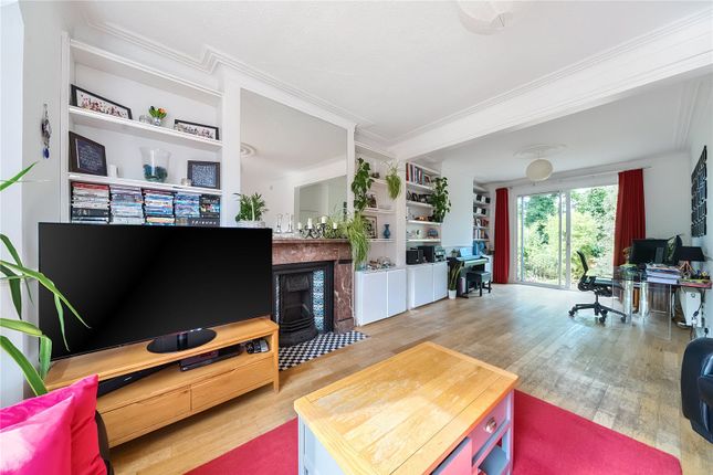 34a, Coldfall Avenue, London photo 3