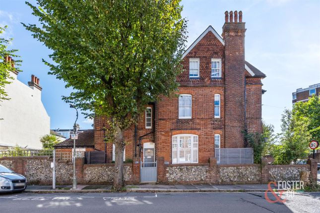 Thumbnail Flat for sale in Old Shoreham Road, Brighton