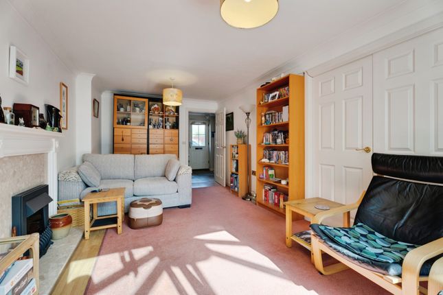 6, Herbert Close, Suffolk photo 4