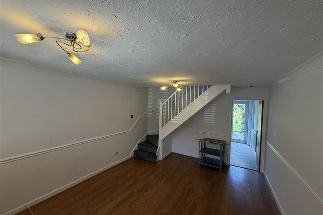 14, Westminster Gardens, Chingford photo 2