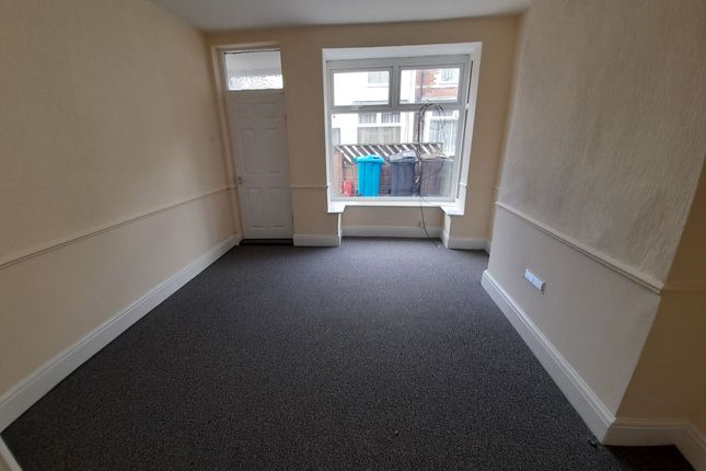 10 Maye Grove Sculcoates Lane, Hull photo 3