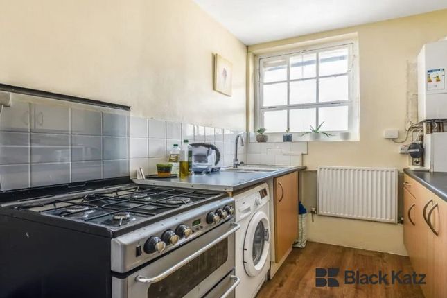 Flat to rent in Pilton Place, London