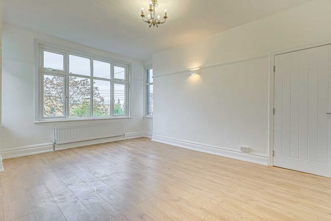 13A, Britannia Road, Westcliff-on-sea photo 3