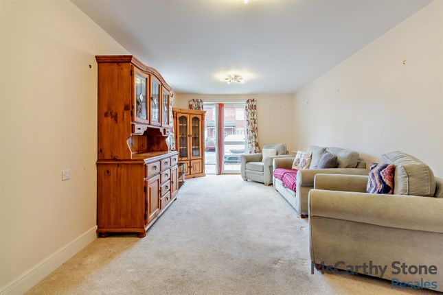 11 Edwards Court, Queens Road, Attleborough photo 3