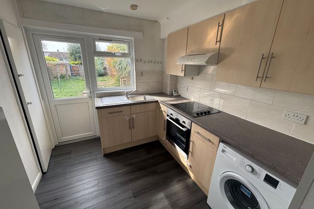 3 Sharpecroft, Harlow photo 3