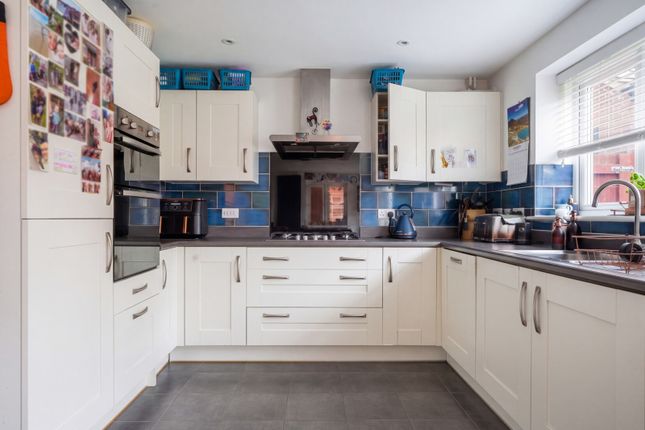 38, Dacey Drive, Bicester photo 4