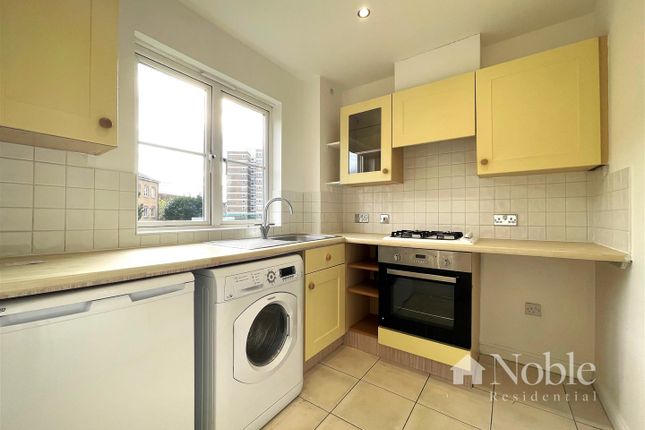Kidman Close, Romford photo 3