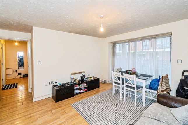 Flat 1, Goldsmiths Court, 2, Briton Street, Hampshire photo 2