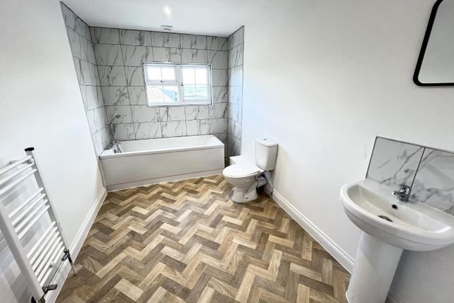 Family Bathroom (1).Jpeg