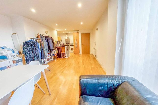 Apartment 32 Lake House,, 66 Ellesmere Street, Manchester photo 4