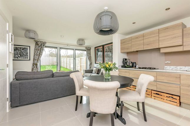 13 Shavelin Drive, Newcraighall Musselburgh Midlothian photo 2