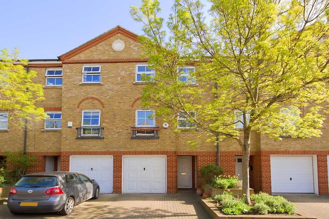 Thumbnail Property to rent in Osier Mews, London