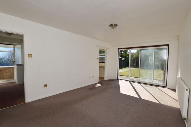 35, The Fairway, Romney Marsh photo 2