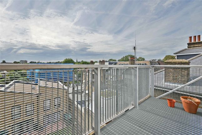 Flat 6 James Place, 315A, Kilburn High Road, London photo 4