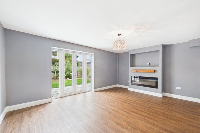 54 Ingleside Crescent, Lancing photo 2