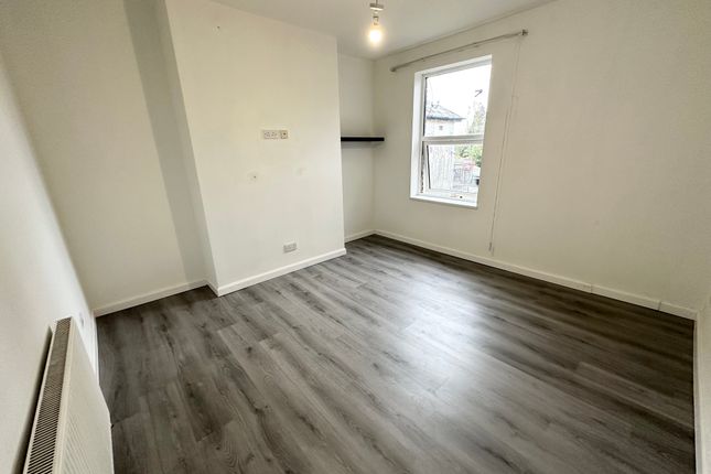 Flat to rent in Charminster Road, Bournemouth