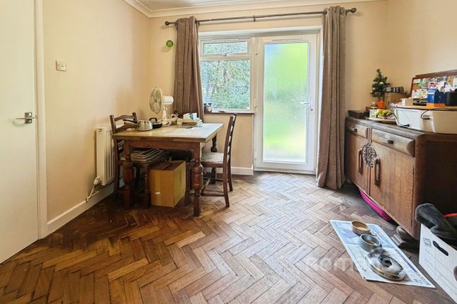 20, Rivermead Road, Surrey photo 3