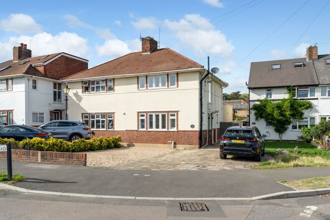 4 Vale Road, Worcester Park photo 4