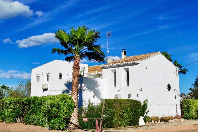 Villa for sale in Valencia, Spain