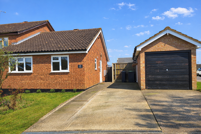 21, Chequers Rise, Great Blakenham, Ipswich, Suffolk, IP6  photo 5