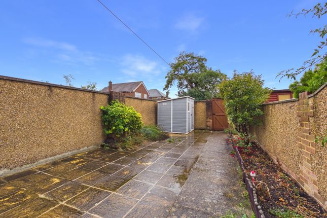 48, Wolsey Road, Surrey photo 3