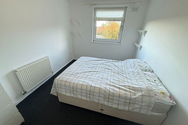 27, Green Park, Bootle photo 4