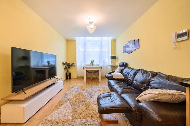 Flat for sale in The Chimney, Leicester, Leicestershire