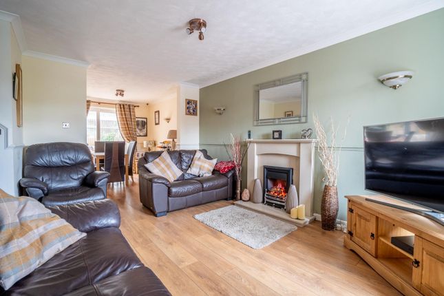 52, Alness Drive, York photo 3