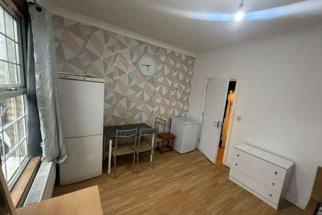 First And Second Floor, Leytonstone photo 5