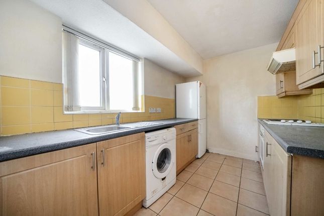 35, Chopwell Close, London photo 3