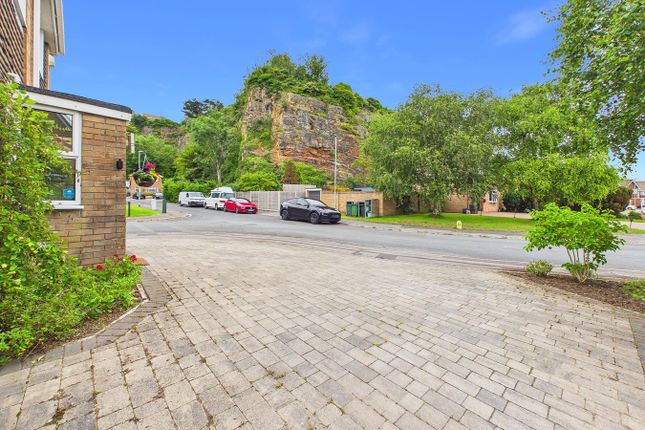1, Naunton Way, Weston-Super-Mare photo 2