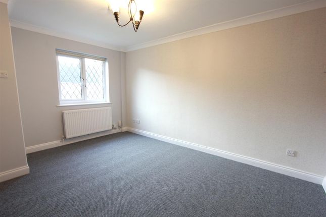 13, Woodbank, Burbage Hinckley photo 2