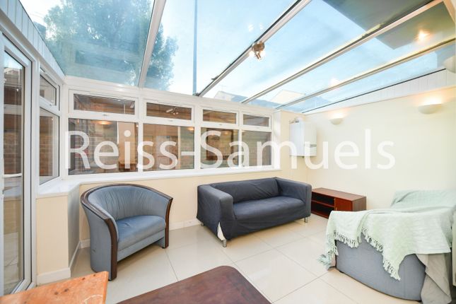 Thumbnail Town house to rent in Barnfield Place, Isle Of Dogs, Docklands, Canary Wharf, London