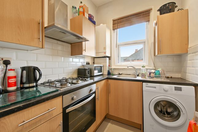 Maisonette for sale in Anson Road, London