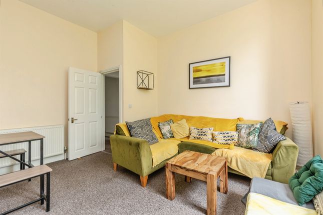 Flat 2, 28, St. Helens Road, Hastings photo 4